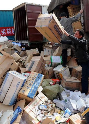 七成人家里有過期藥品,應(yīng)該如何銷毀呢? 七成人家里有過期藥品,應(yīng)該如何銷毀呢?